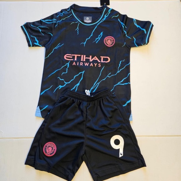 Manchester city Harland set 2 pc short and jersey - Picture 2 of 2